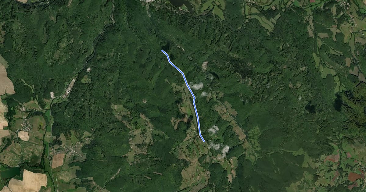 Маршрут Prístupový trail Košiarne на спутниковом снимке