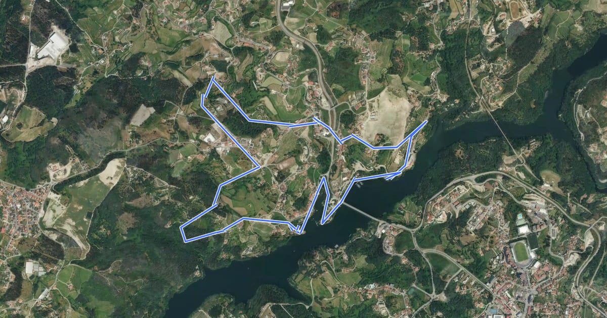 Маршрут PR5 Caminhos de Canaveses на спутниковом снимке