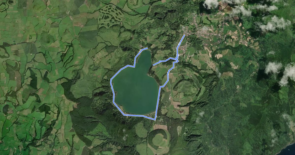 Маршрут PRC06SMI Lagoa das Furnas на спутниковом снимке