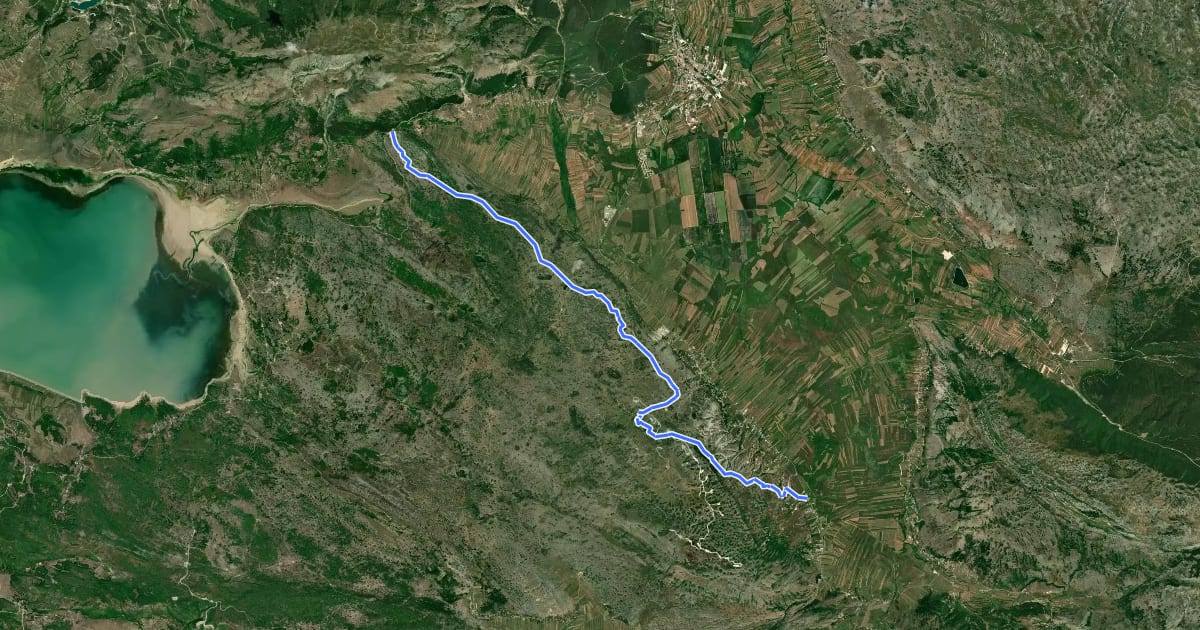 Маршрут Preko Grabovičke planine do Bukovice i Duvanjskog polja на спутниковом снимке
