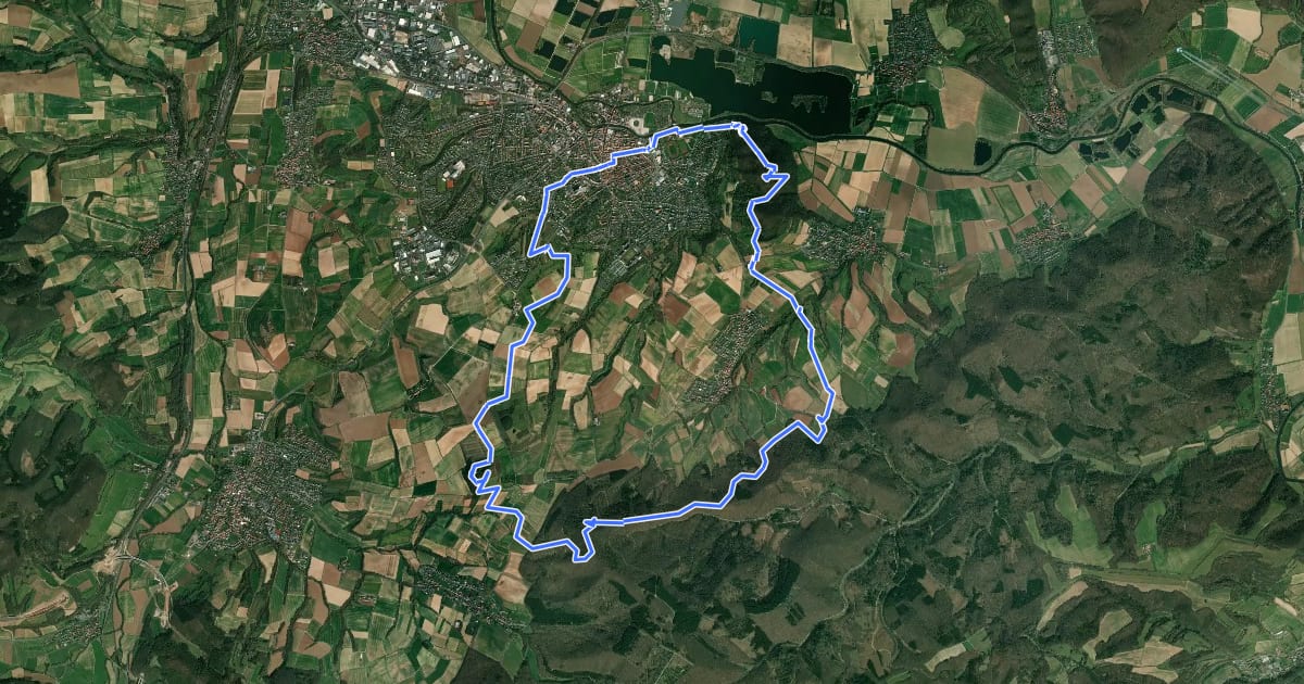 Маршрут Premiumweg P3 Blaue Kuppe - Leuchtberge на спутниковом снимке