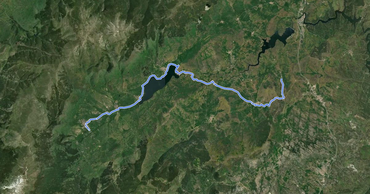 Маршрут Pueblos del Valle de Lozoya на спутниковом снимке