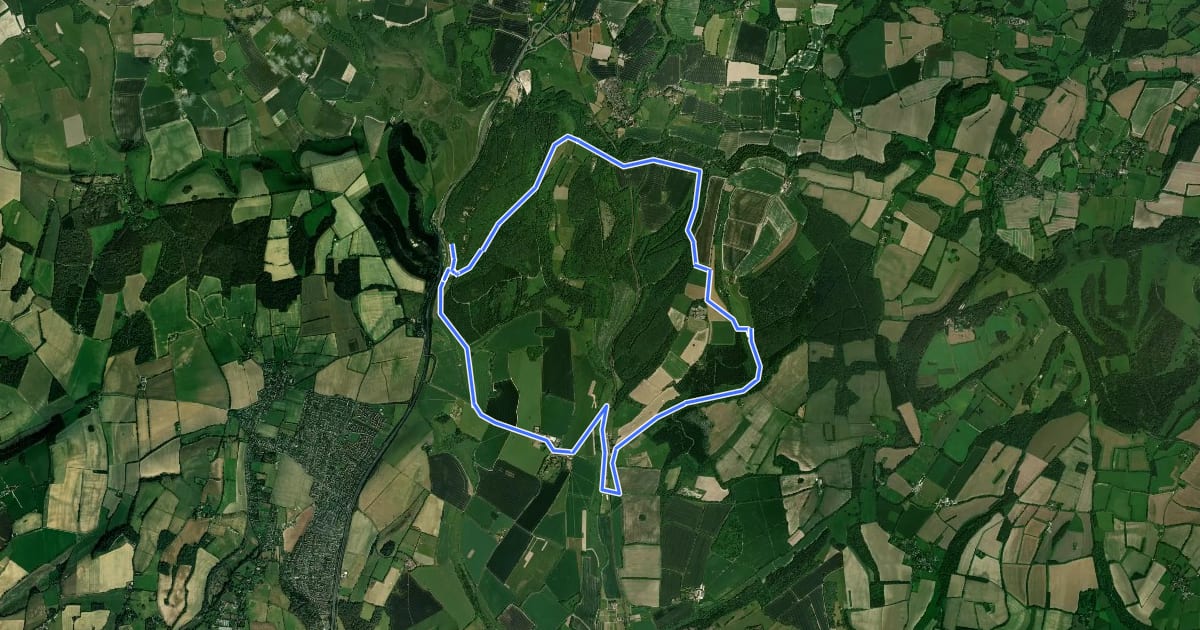 Маршрут Queen Elizabeth Off Road Cycle Trail на спутниковом снимке