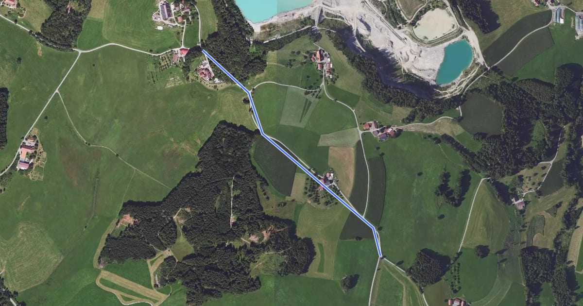 Маршрут Querweg des Schwäbischen Albvereins (blauer Punkt) на спутниковом снимке