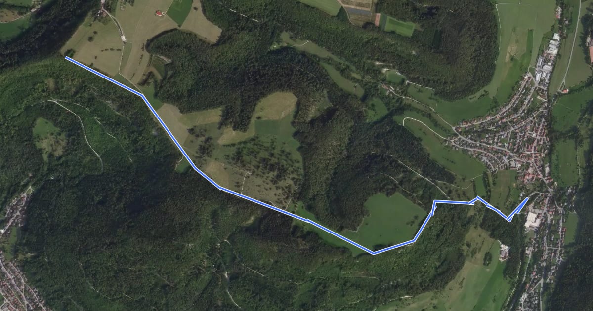Маршрут Querweg des Schwäbischen Albvereins (rote Raute) на спутниковом снимке