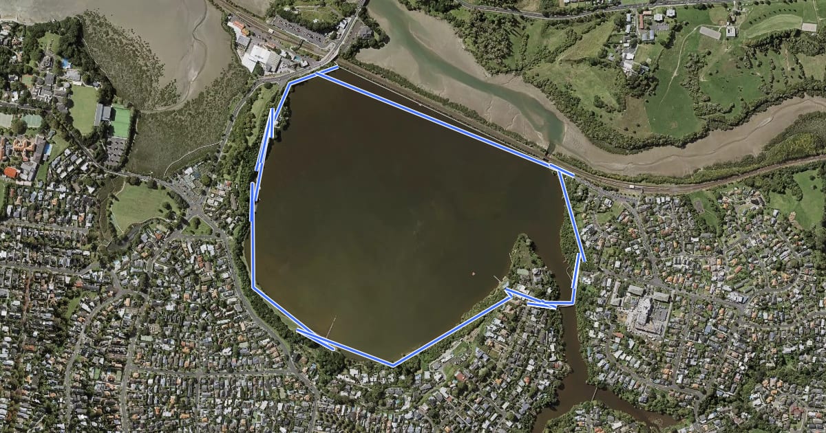 Маршрут Ōrākei Basin Path на спутниковом снимке