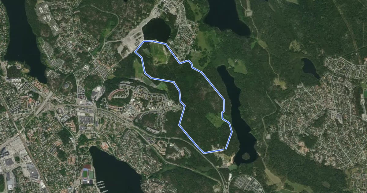 Маршрут Rösjöspåret (Grön/vit 5,6 km) на спутниковом снимке