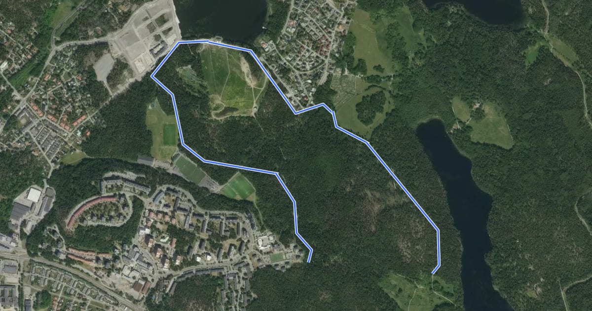 Маршрут Rösjöspåret (gul/vit 4,3 km) на спутниковом снимке