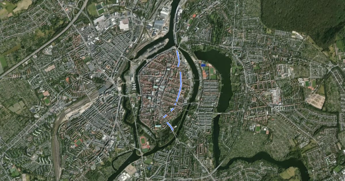 Маршрут Radroute Alltag HL Altstadt Ost Burgtor - Mühlentor на спутниковом снимке