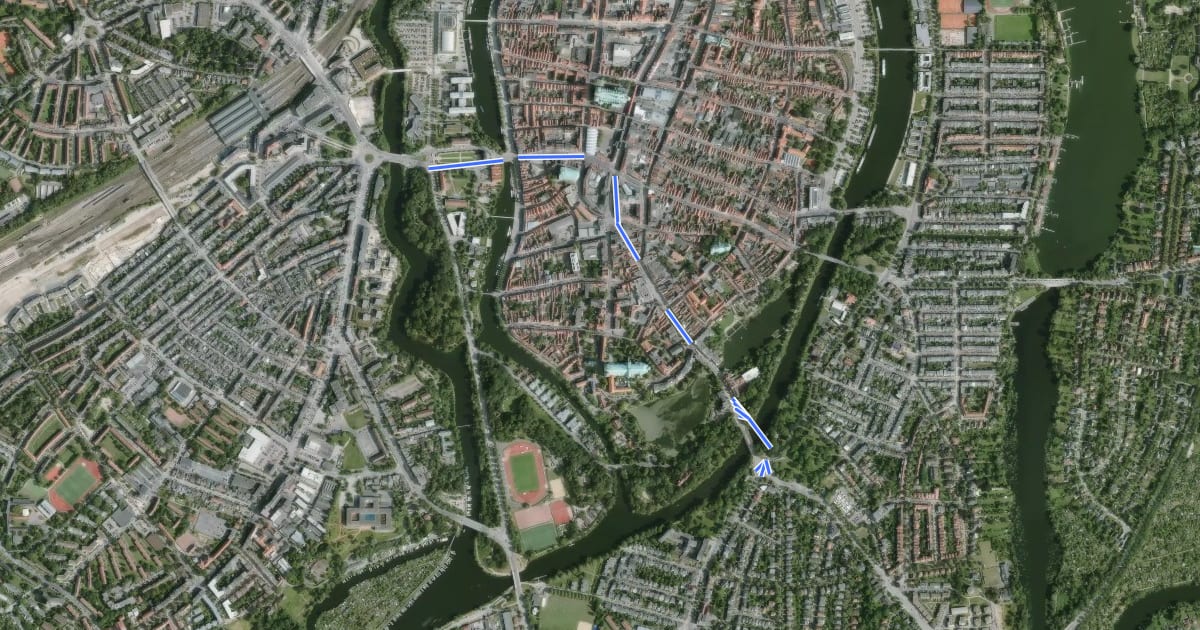 Маршрут Radroute Alltag HL Altstadt Süd Holstentor -> Mühlentor на спутниковом снимке