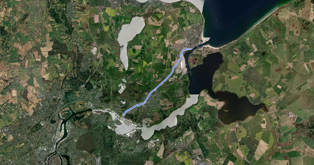 Маршрут Radroute (Alltag) HL27 Herrentunnel - Travemünde на спутниковом снимке