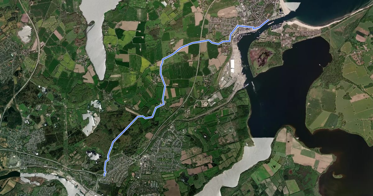 Маршрут Radroute (Freizeit) HL28 Herrentunnel - Travemünde на спутниковом снимке