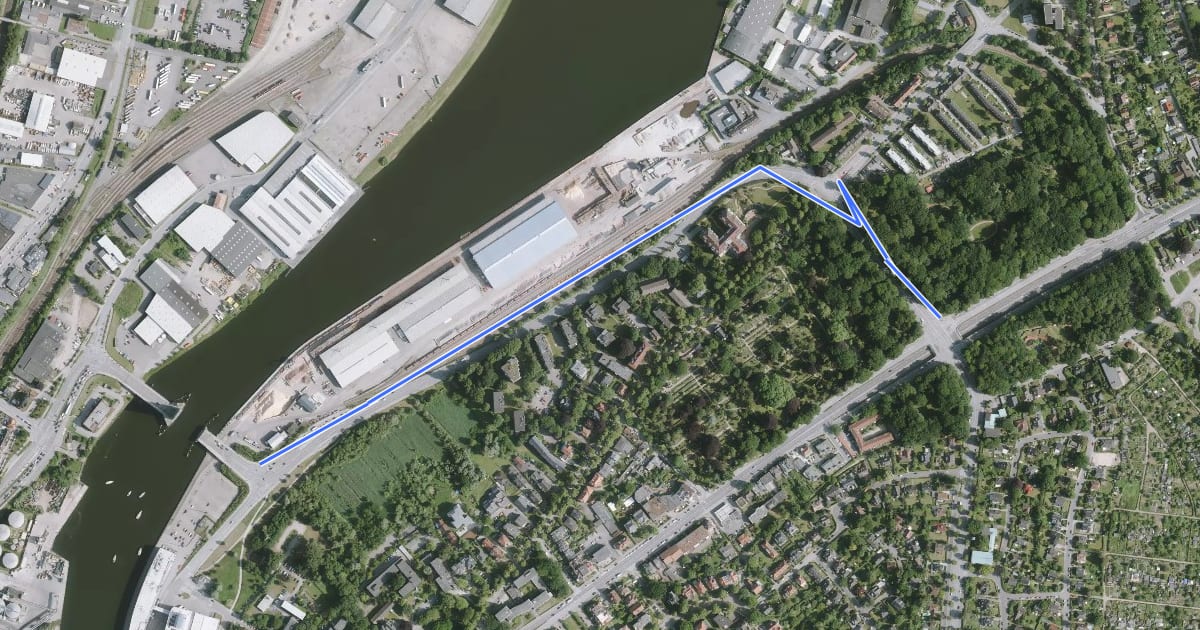 Маршрут Radroute Karlshof - Warburg-Brücke на спутниковом снимке