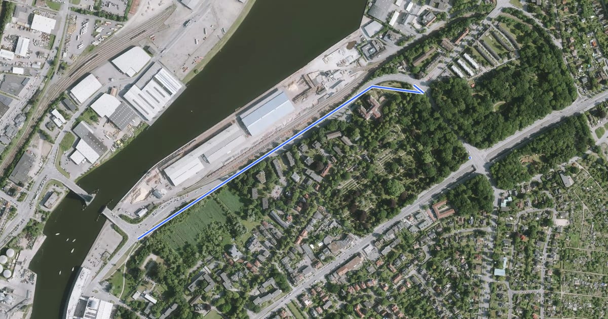 Маршрут Radroute Warburg-Brücke - Karlshof на спутниковом снимке