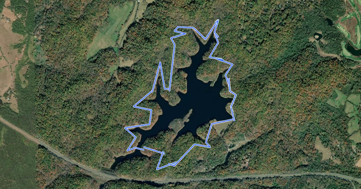 Маршрут Ragged Mountain Lake Front Loop на спутниковом снимке