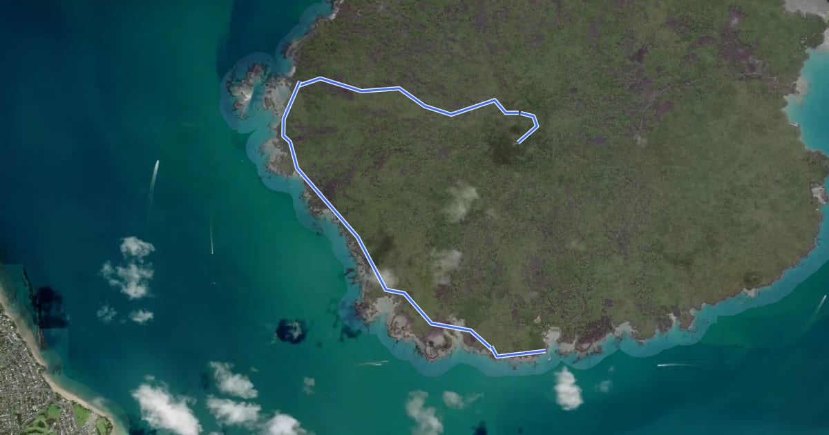 Маршрут Rangitoto Lighthouse to Summit Walk на спутниковом снимке
