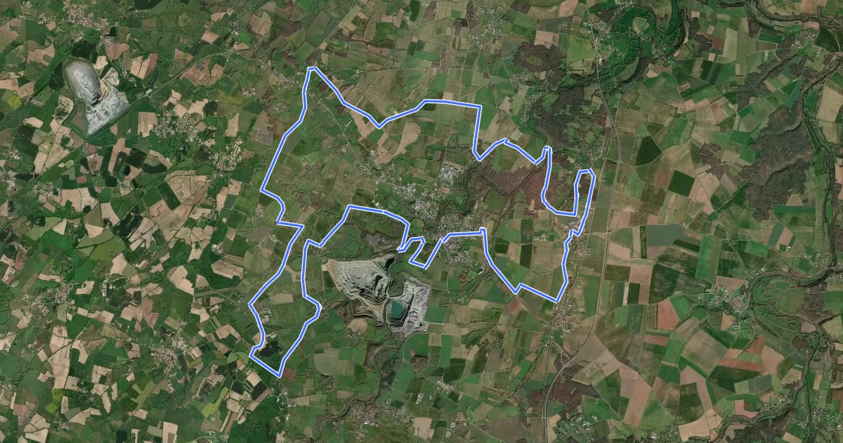 Маршрут Regard sur la vallée du Thouaret на спутниковом снимке