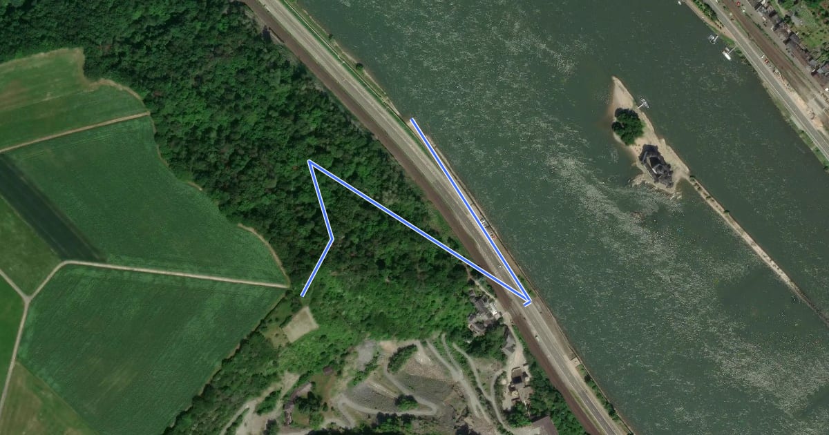 Маршрут Rheinburgenweg Zugangsweg Fähre Kaub на спутниковом снимке