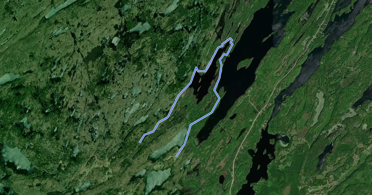Маршрут Rideau Trail Slide Lake Loop на спутниковом снимке
