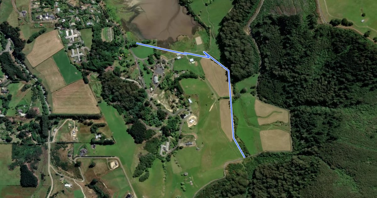 Маршрут Ōrokonui Creek Walking Track на спутниковом снимке