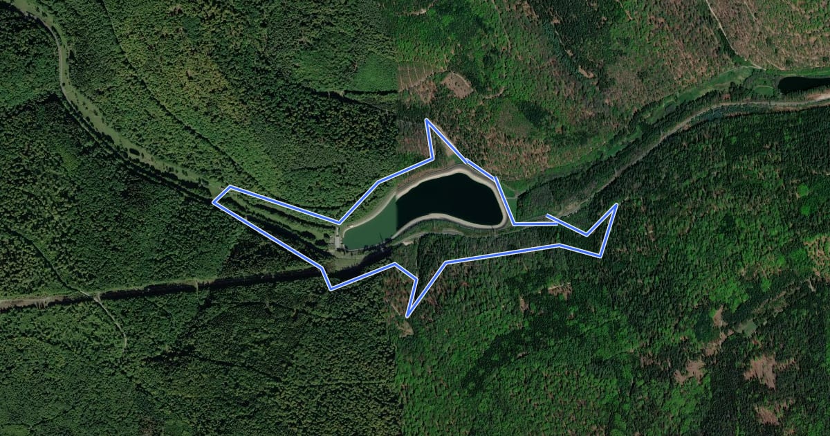 Маршрут Roter Schmetterling, Rundwanderweg Sinderbachtal на спутниковом снимке