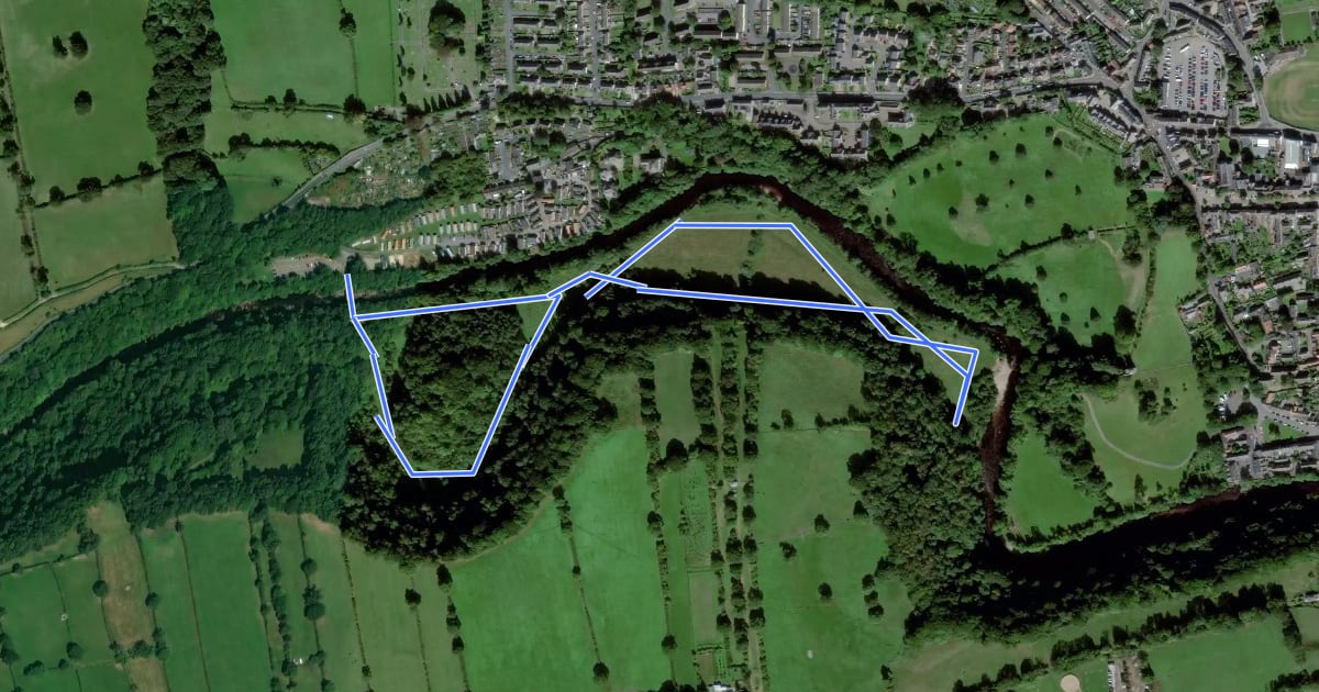 Маршрут Round Howe and Billy Bank Woods Trail, Hudswell на спутниковом снимке