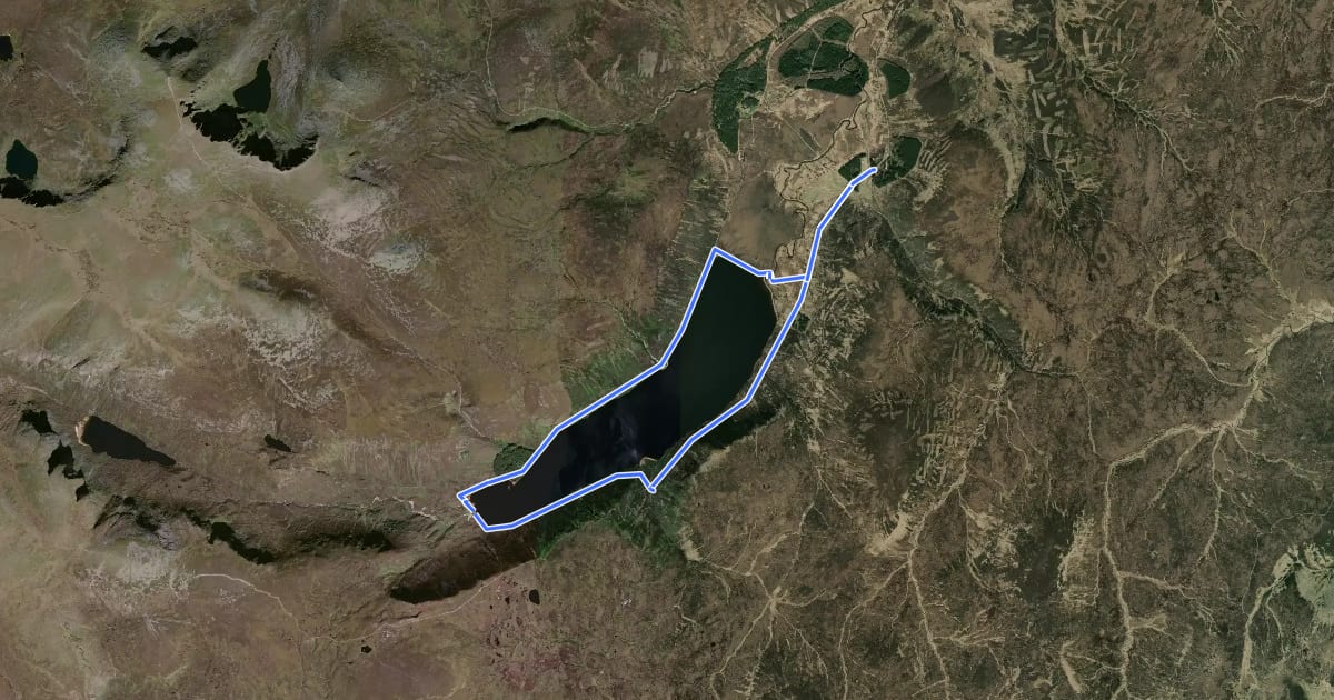 Маршрут Round Loch Muick на спутниковом снимке