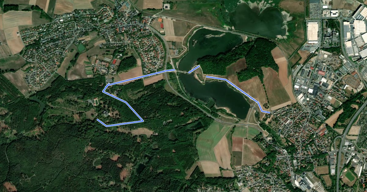 Маршрут Rund um das Naturschutzgebiet Goldbergsee на спутниковом снимке