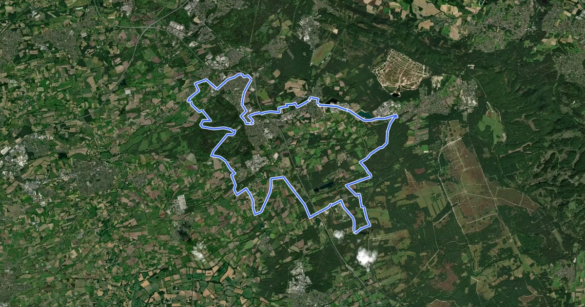 Маршрут Rund um Schloß Holte-Stukenbrock на спутниковом снимке
