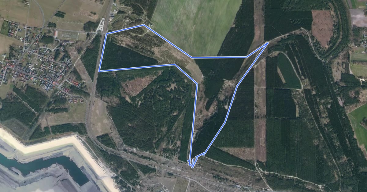 Маршрут Rundwanderweg Bärenbrücker Höhe на спутниковом снимке