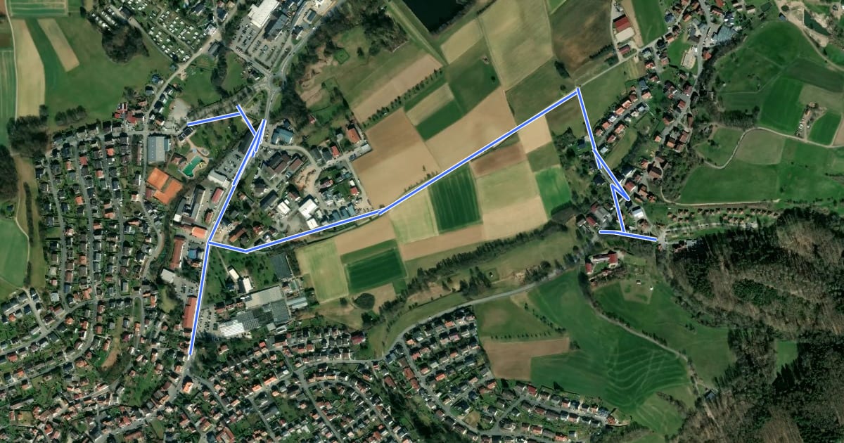 Маршрут Rundwanderweg Feriendorf Kröckelbach 8: Schwimbadweg на спутниковом снимке