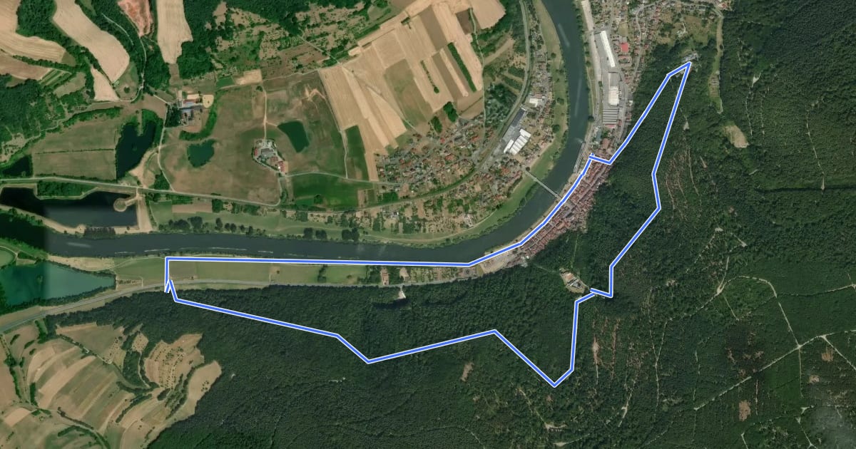 Маршрут Rundwanderweg Freudenberg Liebeseiche F1: Schloss-Weg на спутниковом снимке