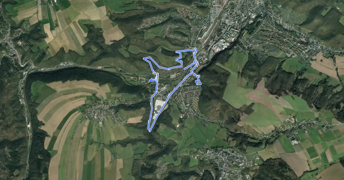 Маршрут Rundwanderweg Hainsberg mit allen Sinnen на спутниковом снимке