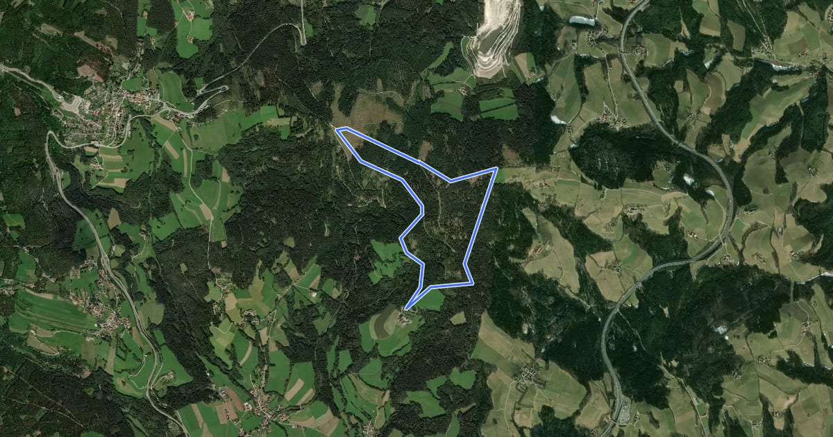 Маршрут Rundwanderweg vom Berghotel Ocherbauer (blau) на спутниковом снимке
