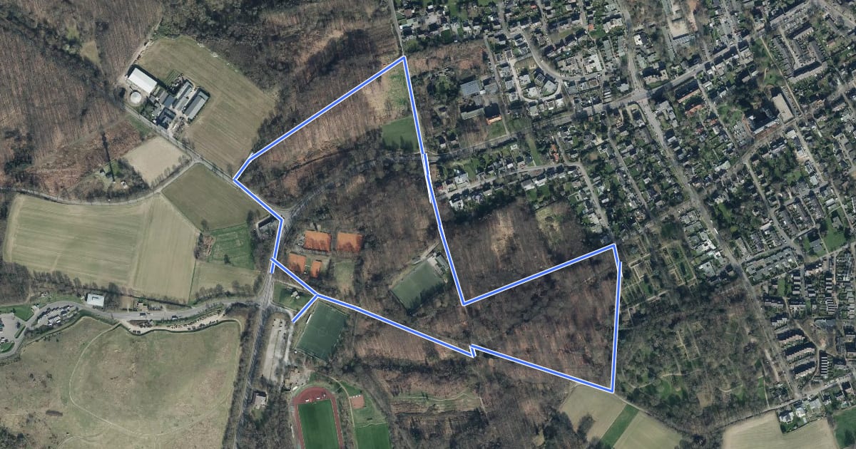 Маршрут Rundweg A4 Kreiskriegerdenkmal на спутниковом снимке