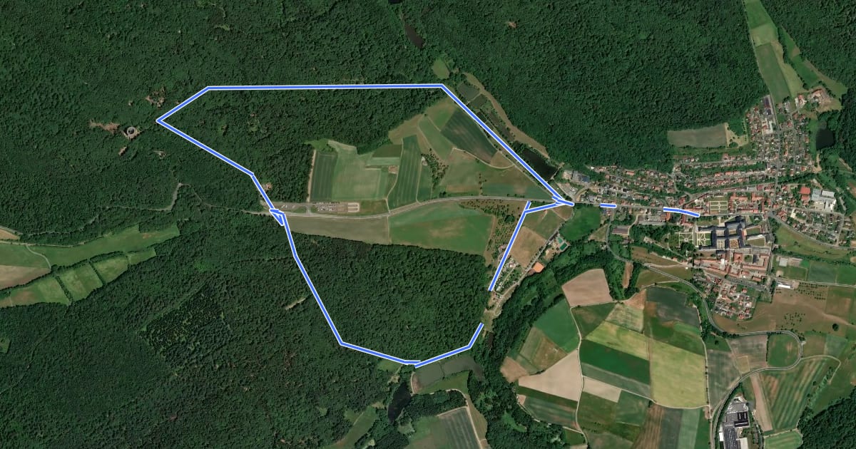 Маршрут Rundweg "Rund um den Baumwipfelpfad" на спутниковом снимке