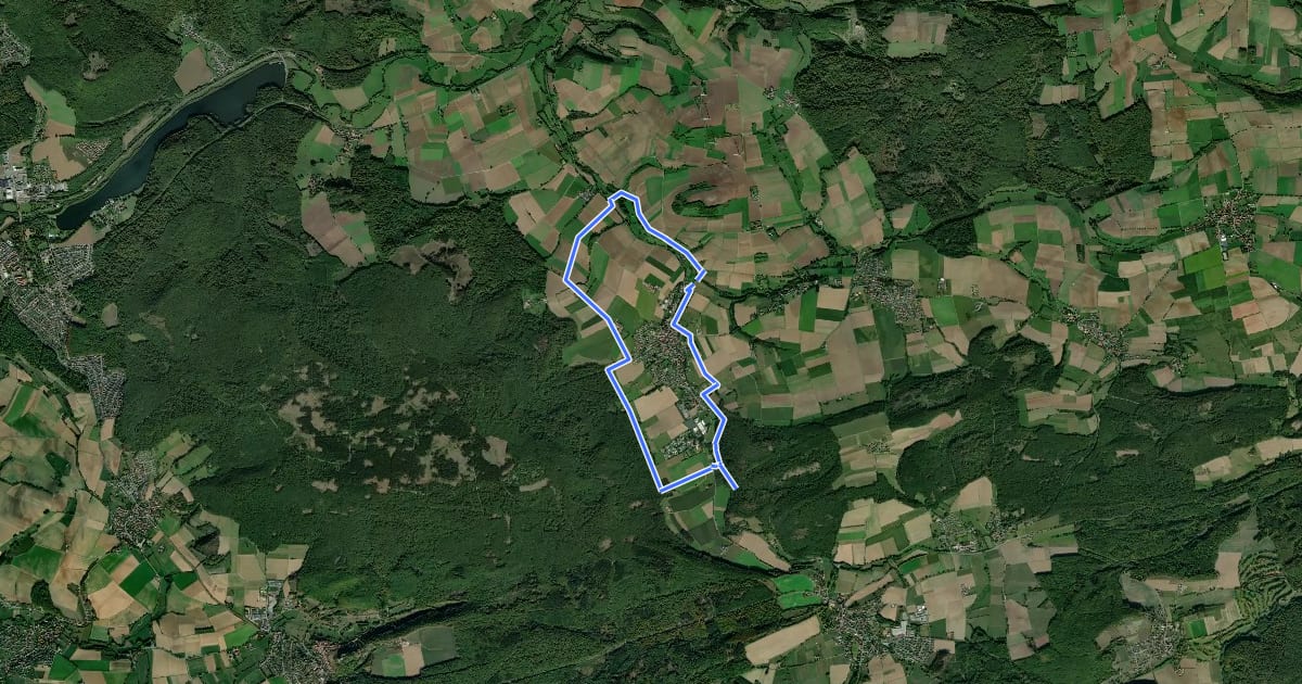 Маршрут Rundweg um Elbrinxen (E) на спутниковом снимке