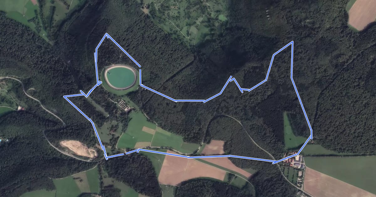 Маршрут Rundweg ums Wanderheim Eninger Weide на спутниковом снимке