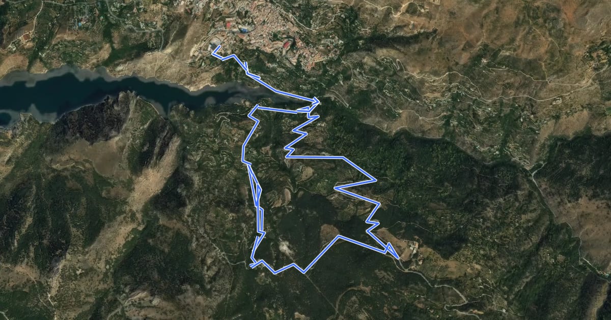 Маршрут Ruta 4: Centro BTT Güéjar Sierra - Los Viajeros Románticos на спутниковом снимке