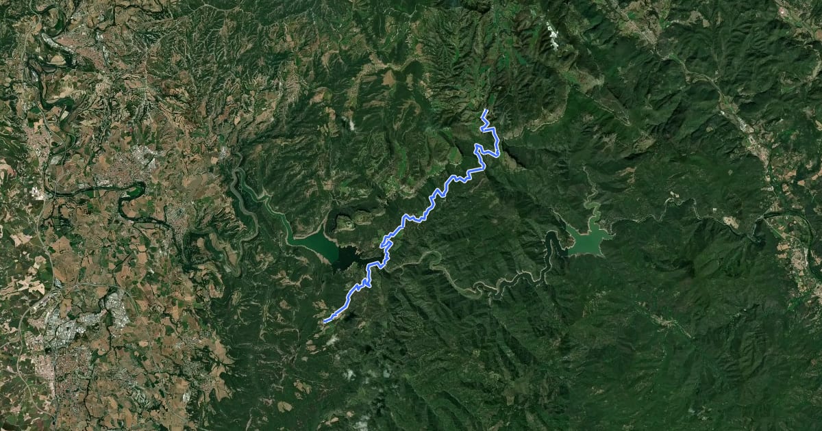 Маршрут Ruta d'enllaç Vilanova de Sau - Rupit на спутниковом снимке