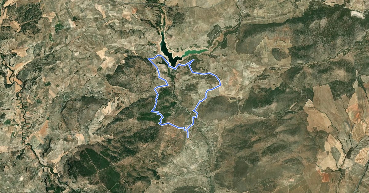 Маршрут Ruta de Colomera на спутниковом снимке