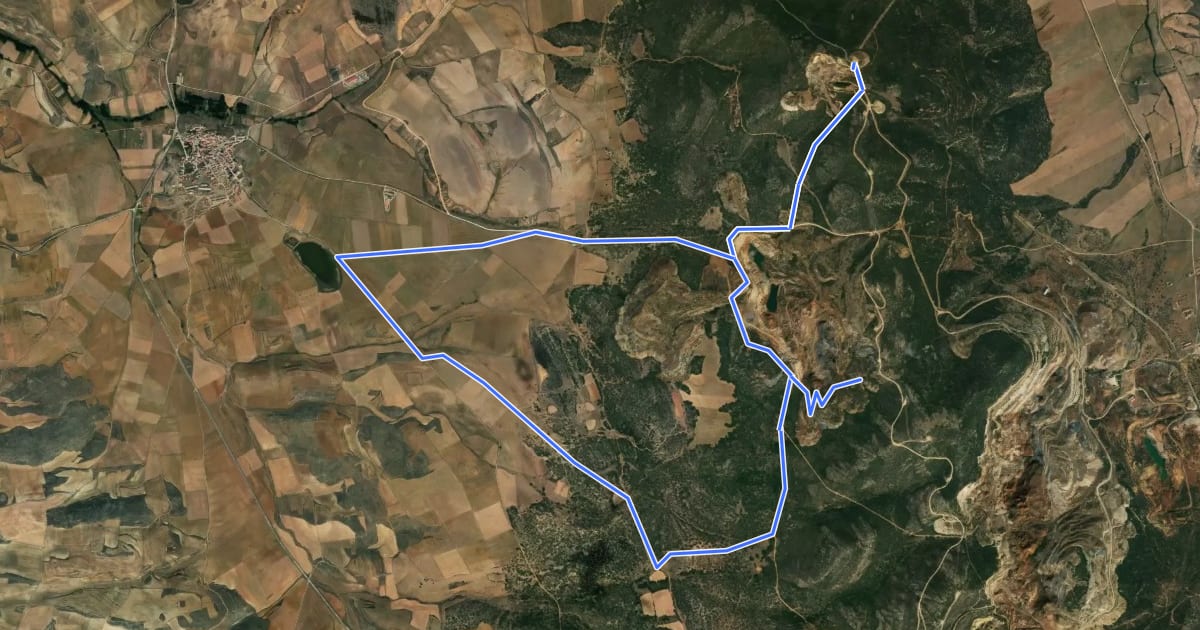Маршрут Ruta de la Minería Histórica en Setiles на спутниковом снимке