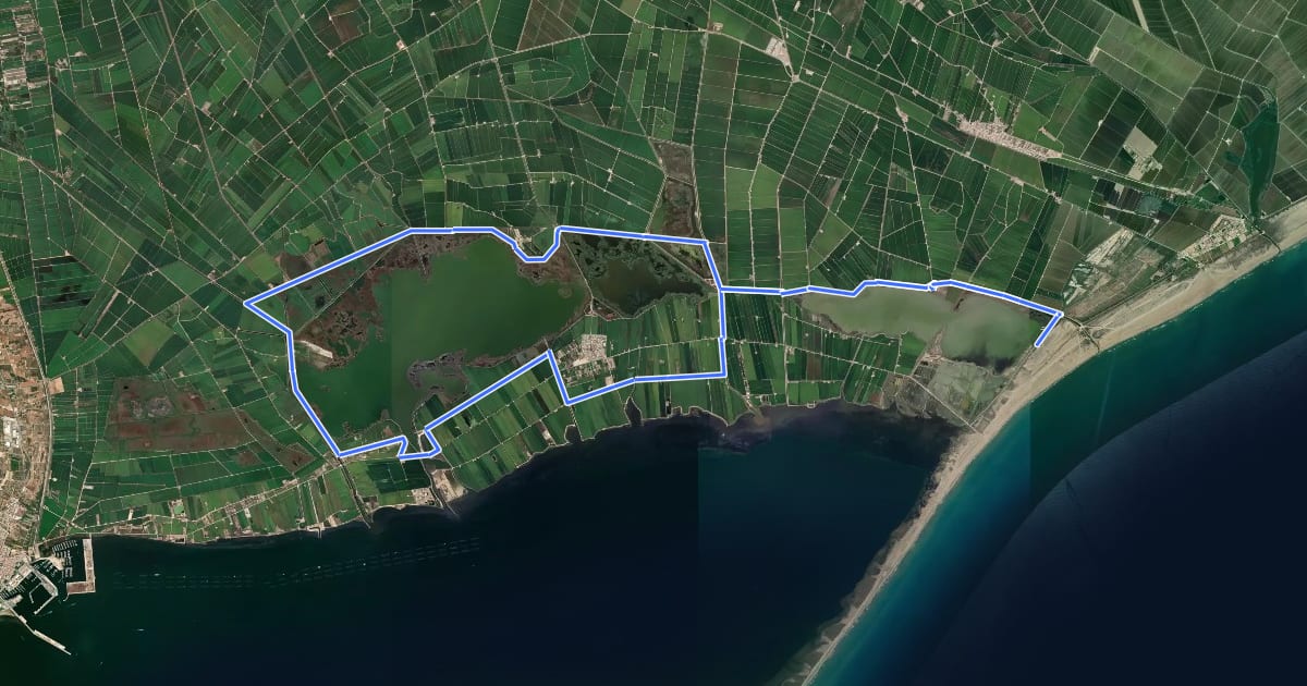 Маршрут Ruta de les llacunes на спутниковом снимке