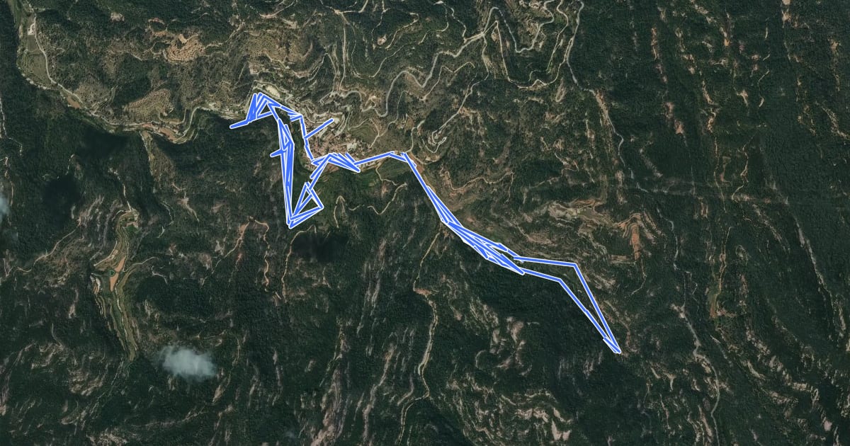 Маршрут Ruta de les mil fonts de la Riera de Nespres на спутниковом снимке