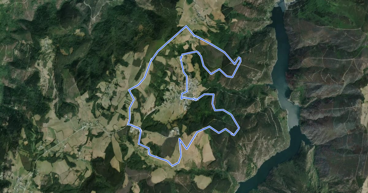Маршрут Ruta de los entornos de Grandas на спутниковом снимке