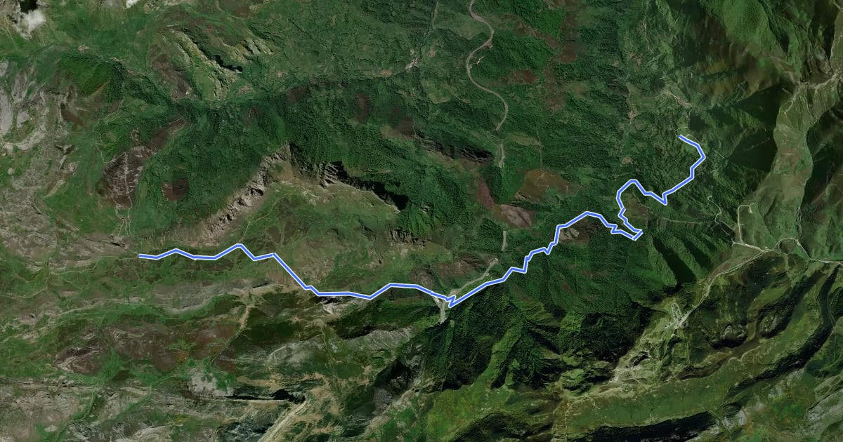 Маршрут Ruta de los puertos de La Vaḷḷota на спутниковом снимке