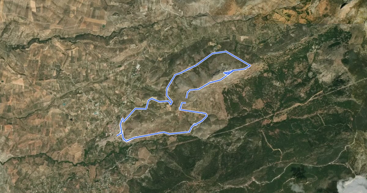 Маршрут Ruta de senderismo Peñón de la Mata на спутниковом снимке