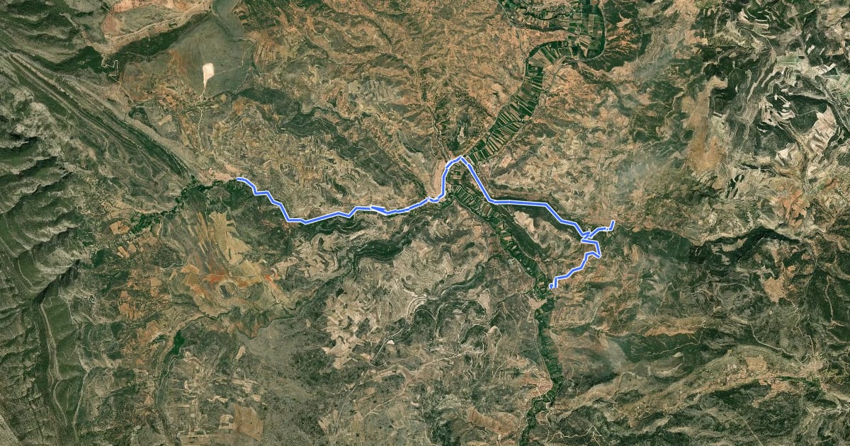 Маршрут Ruta del Bohilgues y del Val на спутниковом снимке