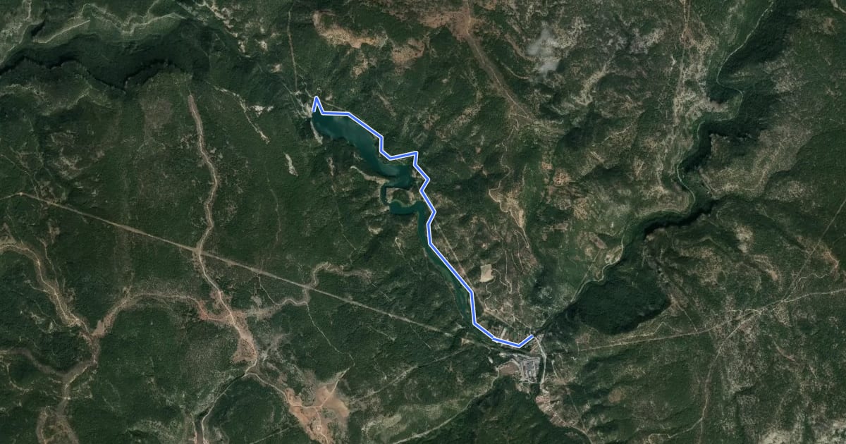 Маршрут Ruta del Embalse del Molino de Chincha на спутниковом снимке