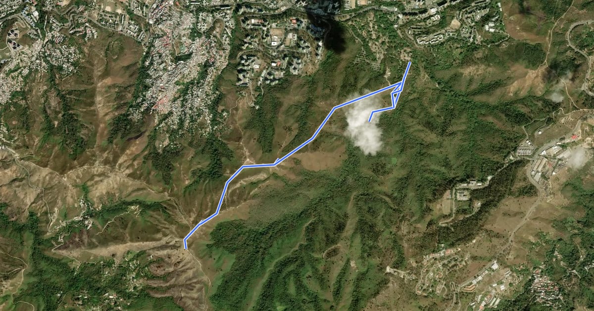 Маршрут Ruta Eco-Montaña Caricuao на спутниковом снимке